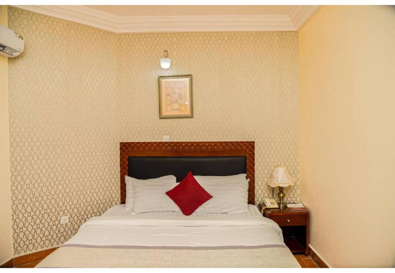 Royalton Hotels Абуджа Екстериор снимка